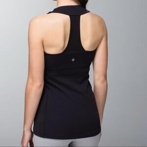Lululemon Scoop Neck Racer Back Athletic Top Sz 8 Sporty